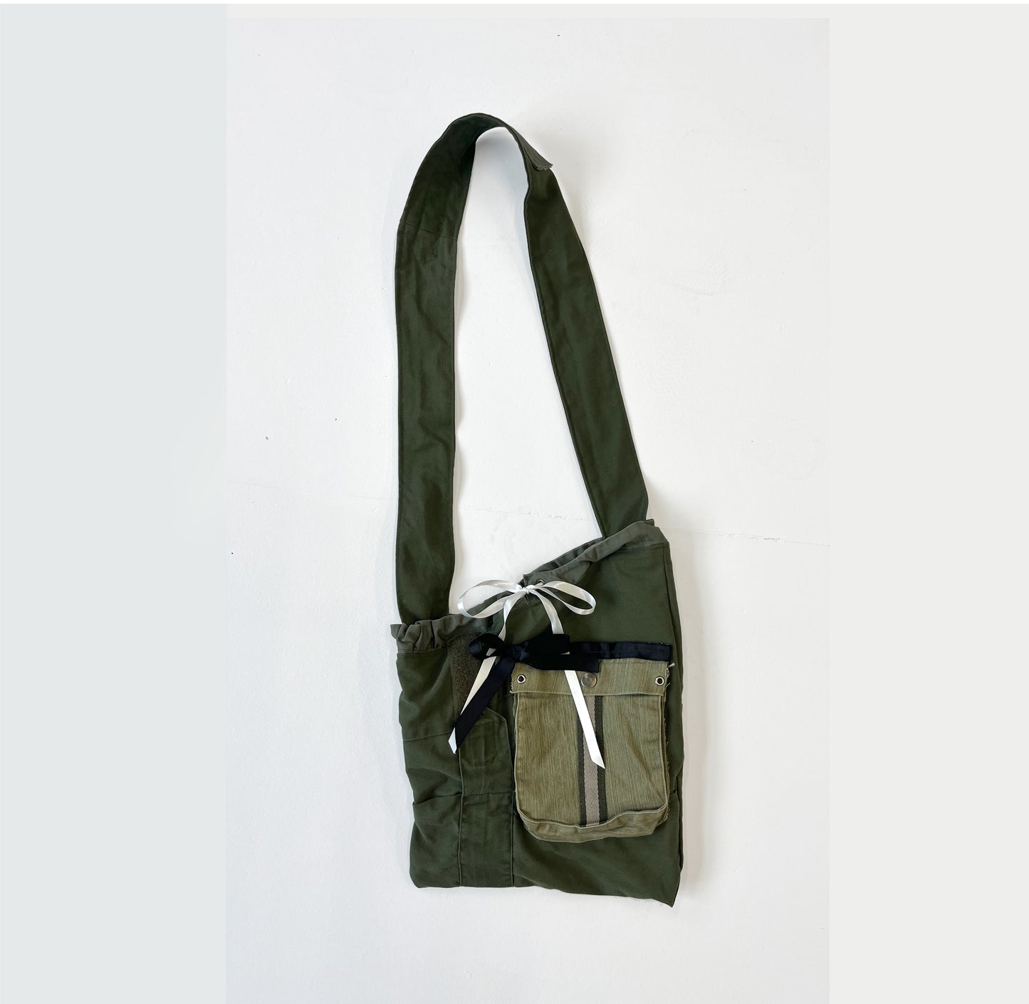 ARMY SURPLUS BAG #017