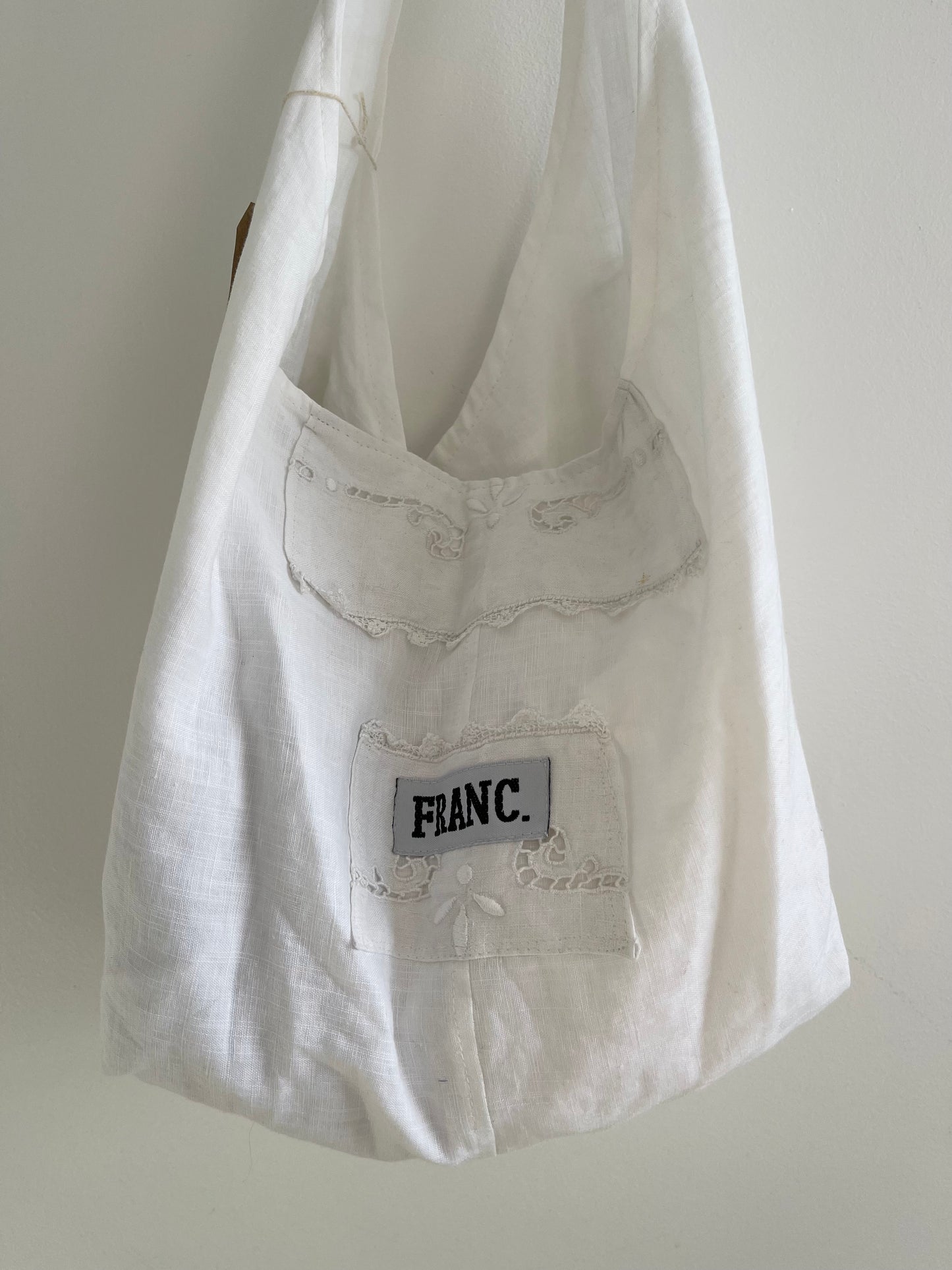 VINTAGE LACE AND LINEN SHOULDER BAG