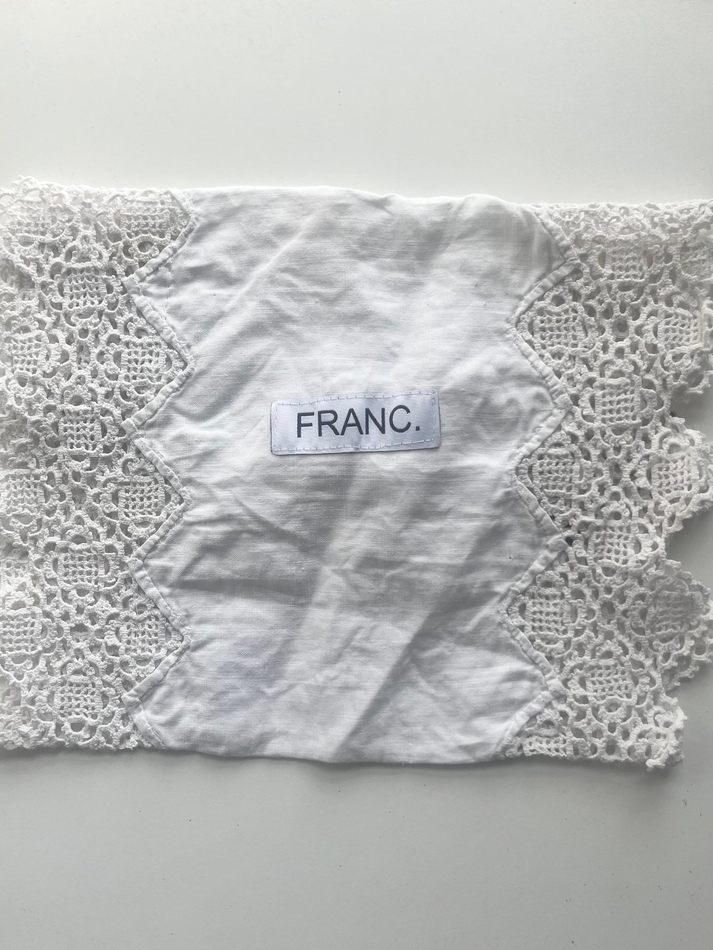 VINTAGE LACE KINDLE COVER